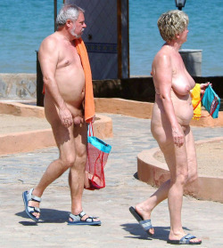 FunNaturistMarriedCouple