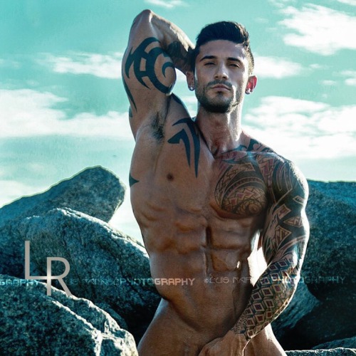 jivvii:  Alex Inkfit by Luis Ratael Photography