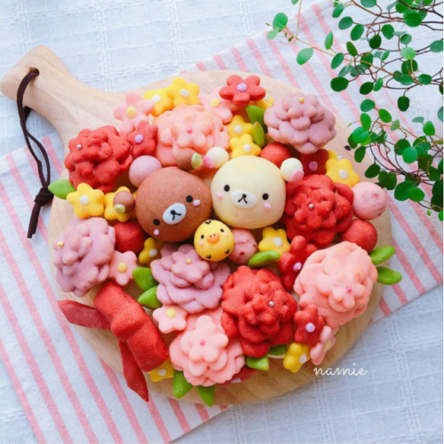 kawaii-box-co:  Homemade bread can be cute too - bake your favorite characters into adorable buns! (