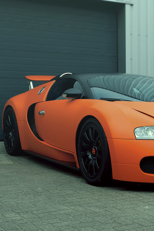 encor3:  One of Michel Perridon’s 16.4 Veyron’s….unfortunately his other one