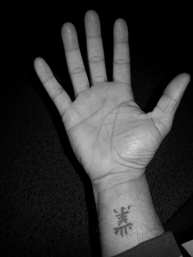 sexyray1982:  badz371:  Your hands tell me everything I’ve longed to hear.  Daddy