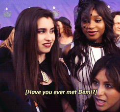 pinkmyong:Lauren vs interviewers