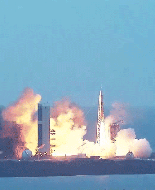 spaceplasma:  Launch of Orion The United Launch Alliance Delta IV Heavy rocket, with