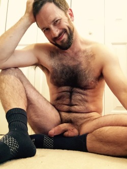 HAIRY MAKES ME HARD