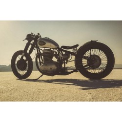 racecafe:  ironandresingarage:  Jackson is selling his BSA salt flats scoot. Check the blog for details on the bike and build.   www.pistonandchain.com