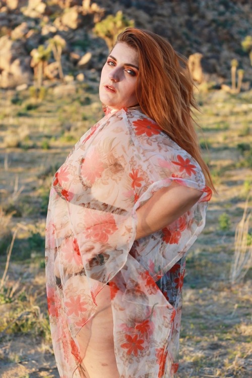 @femmeplastic wearing vintage pieces from @proudmaryfashion in the desert. Shot in Joshua Tree by @f