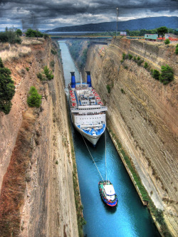 odditiesoflife:  The Curse of the Corinth Canal Curses and ill-fated prophecies are usually reserved for Biblical stories and tomb raiders, but the plans and construction of the Corinth Canal seems to have been cursed from the start. The ancient Greek