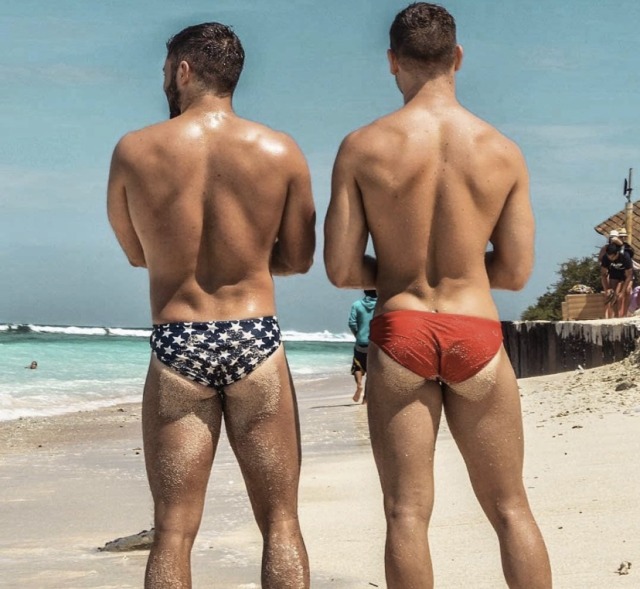 two-men-in-love:beautyandthebestman:Two Men