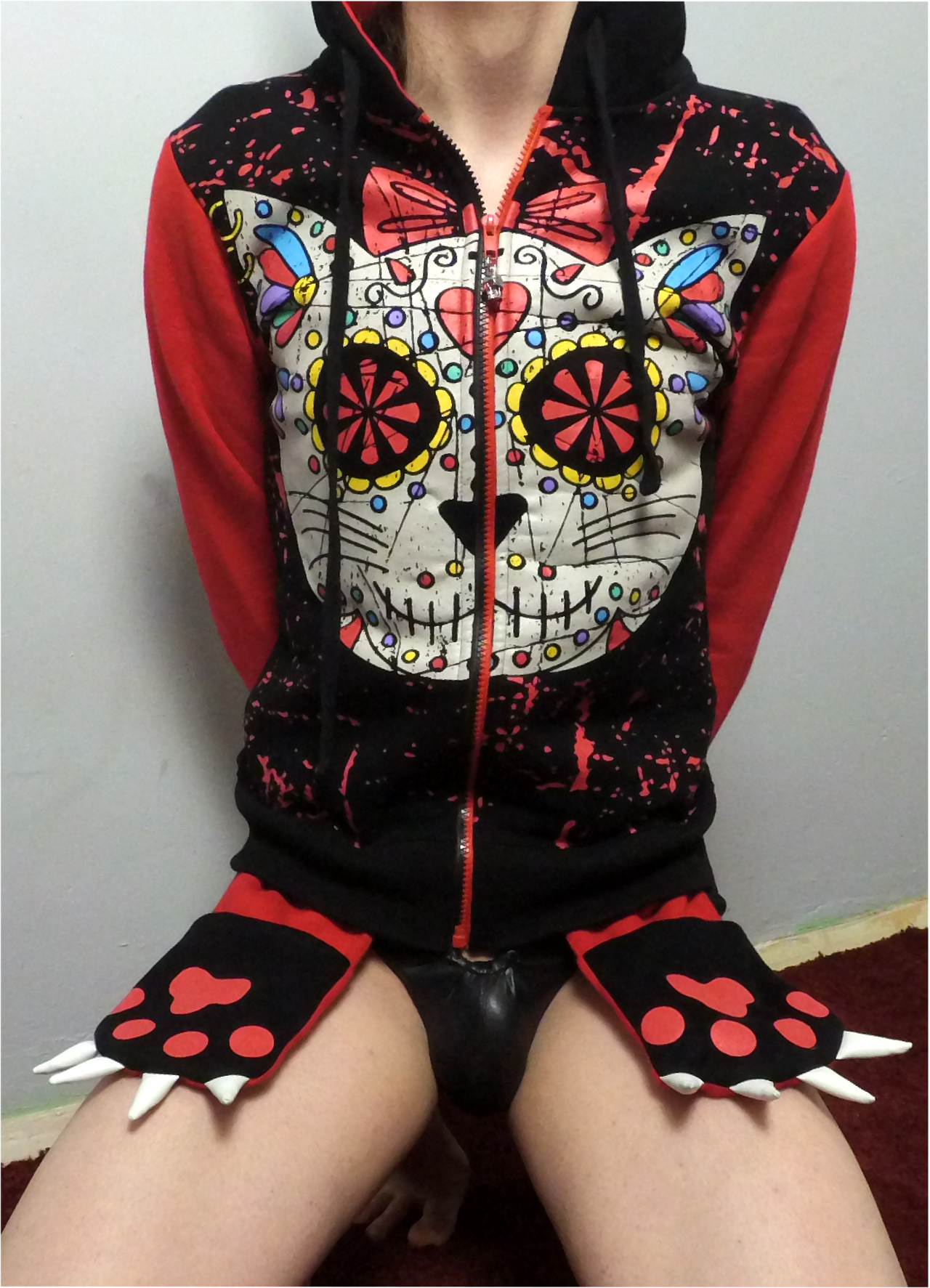 I wanted to show off the design more! Also in the first picture, I put on a redeye