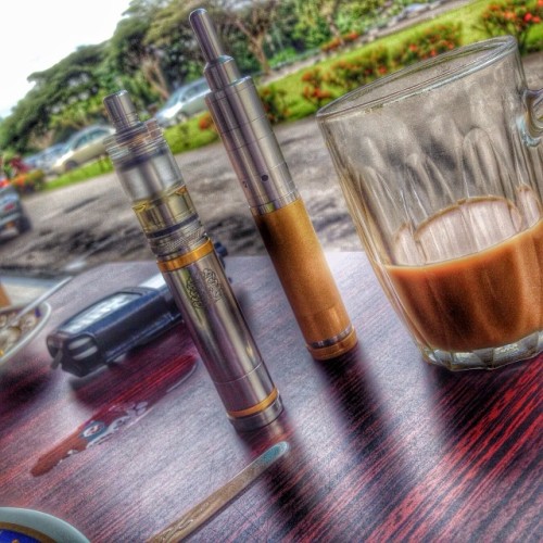 #Breakfast #vaperazzi (at MetAyer Restaurant)