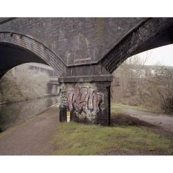 pho-tom: Untitled, Birmingham, 2017 #photography #mamiya7 #portra400 #filmisnotdead #film #newtopographics