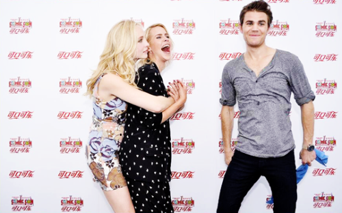 XXX dailypaulwesley:  Paul Wesley, Claire Holt photo