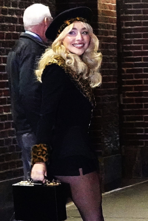 Sabrina Carpenter Wore A Lillie Rubin Fur Coat As Seen In The Nanny (1993) And She Possibly Wore A Thome