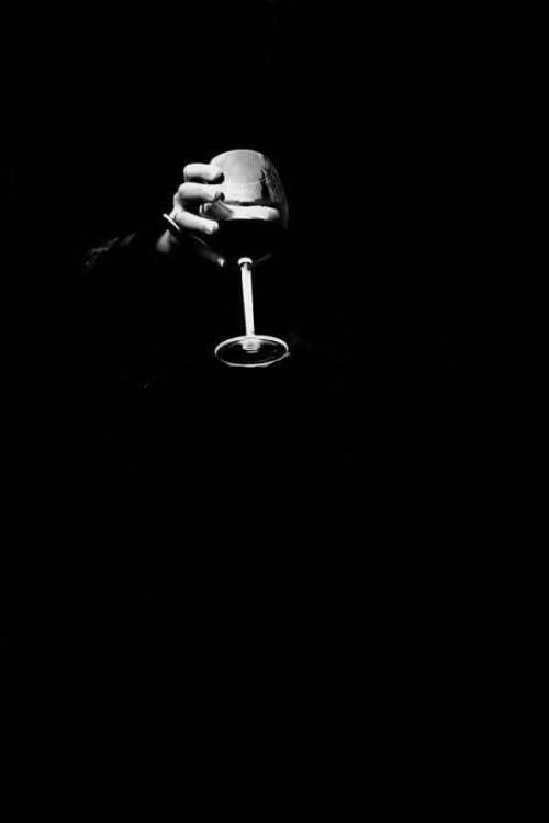 il-vaso-di-pandora-blog:  Continuo a perdermi in un bicchiere…e in un mare di ricordi. Pandor