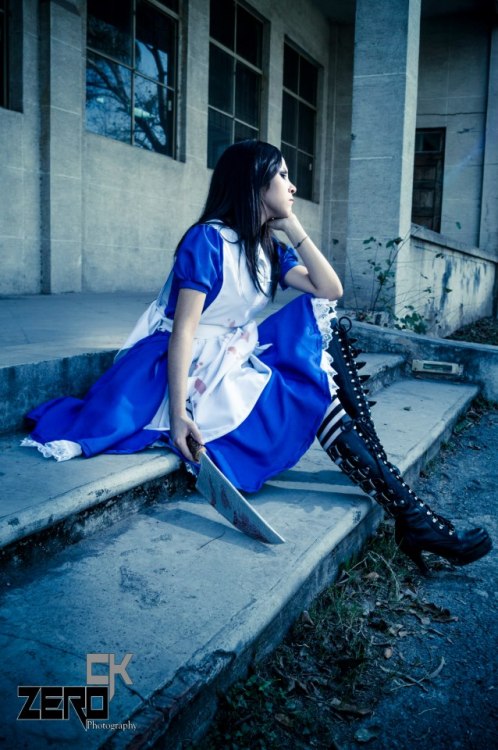 sharemycosplay:  #cosplayer @NaniDechuka as Alice Lidell from Alice Madness Returns! #cosplay #video