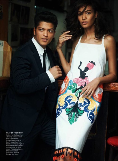 pinkcookiedimples:Bruno Mars + Lovely Black Ladies