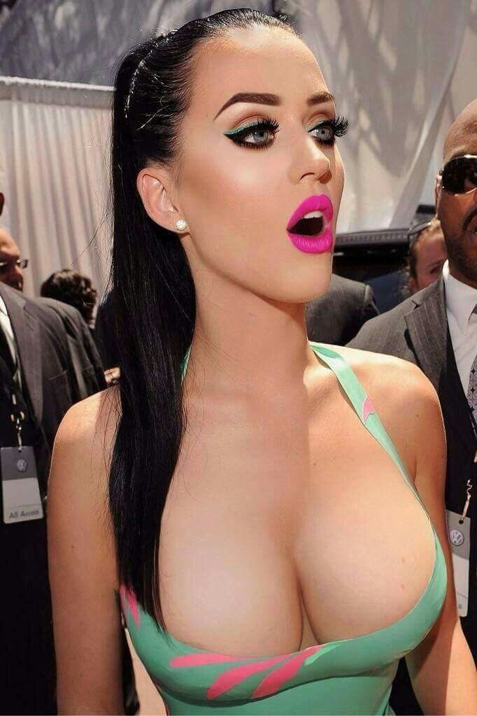 Katy perry elmo boobs