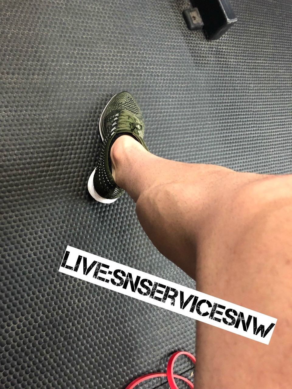 musclefootking:  Nice sweaty session today! You lucky little foot slaves get to bathe