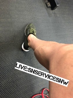 musclefootking:  Nice sweaty session today!