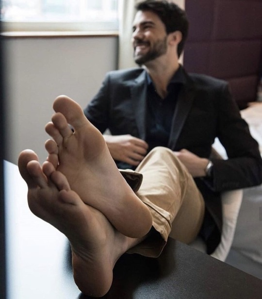 yourslavecharles:  feetman80:    I belong under his feet 