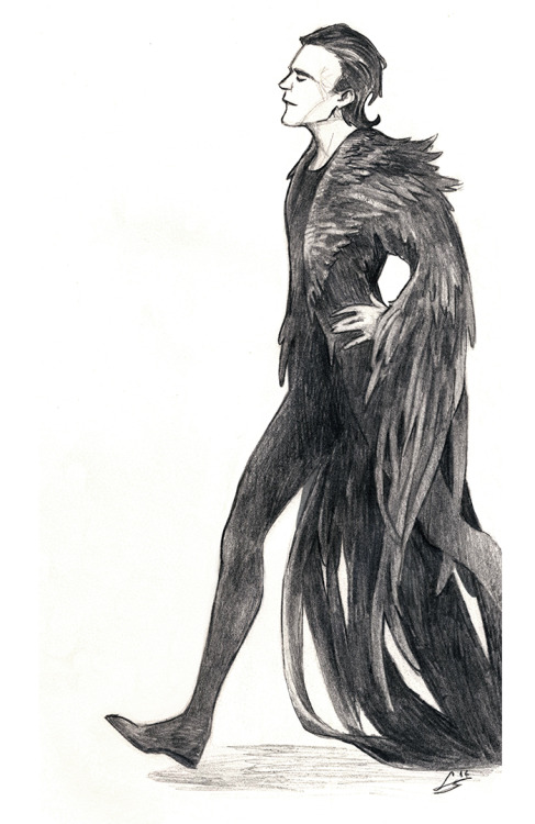 blueveritas:  litzebitz:  Short break for a feather cloak appreciation sketch.  In the middle of the