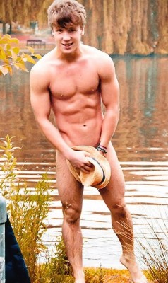 amazingmalenudity: Sam Callahan