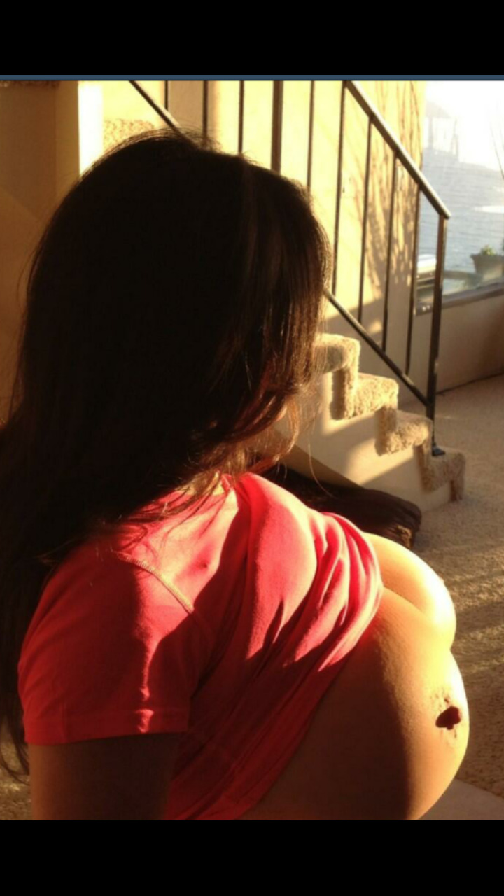 tnt1600:  Antonella could get a ride from me anytime. So lovely. 