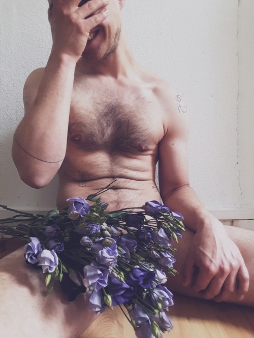 Porn photo explodinglobsters:lisianthus🥀