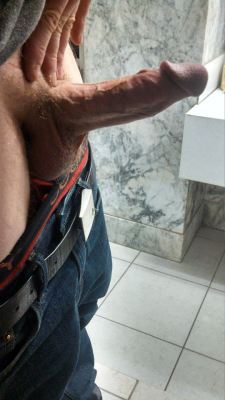 Hairy Guys & Big Cocks