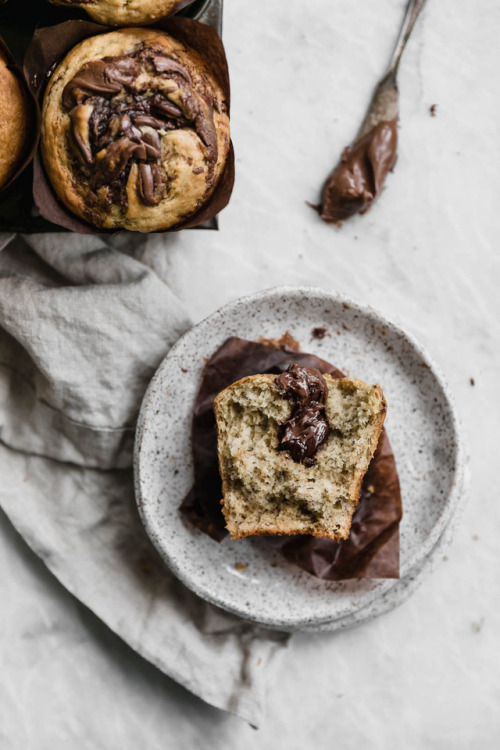 sweetoothgirl - Nutella Swirled Banana Muffins