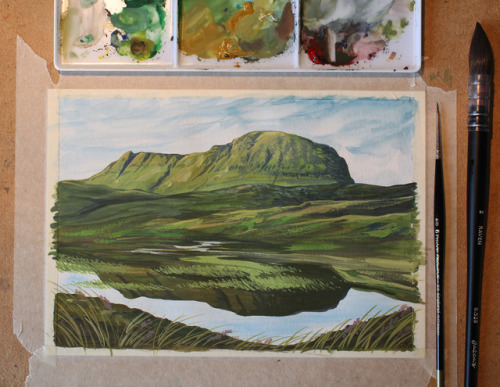 A little gouache study of Suilven (Scottish Highlands), one of most magical places I&rsquo;ve been t