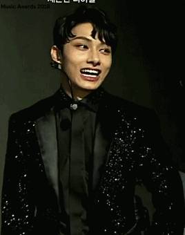 minghaon:  A cute and nervous Wen Junhui