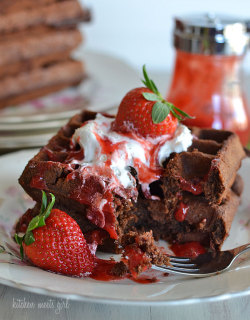 lust-for-food:  Chocolate Brownie Waffles