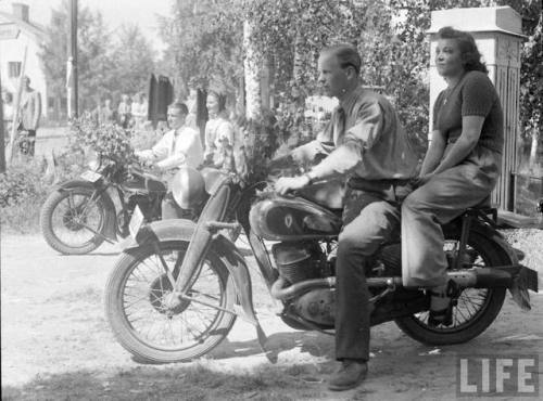 Swedish motorcycle enthusiasts(Mark Kauffman. 1948)