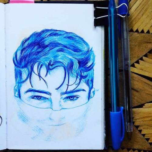 ✒ . . . #ballpendraw #blueink #pabloalemanj #PAJ #doodle #draw #boydrawing #gayart #portrait #retrat