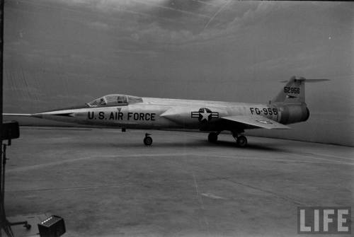 rocketumbl:  YF-104