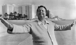 losetheboyfriend:  Jackie Gleason in Miami