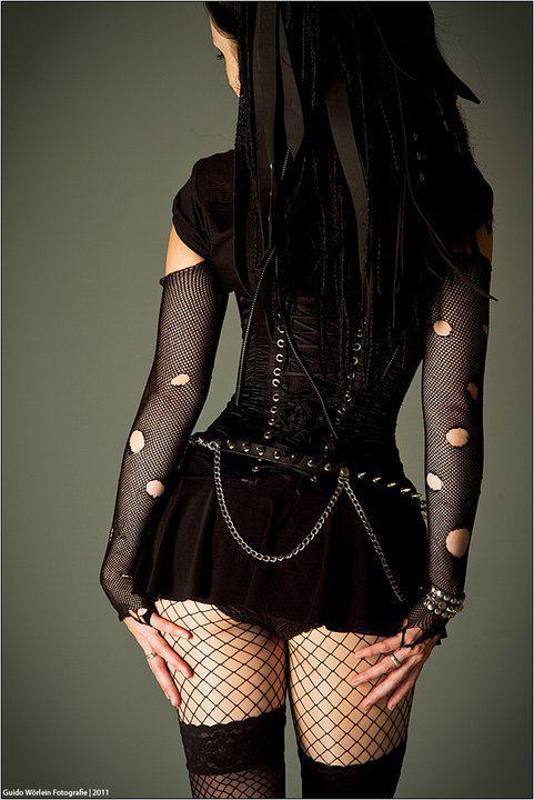 dark-beauties:  Dark beauty dark-beauties.tumblr.com/