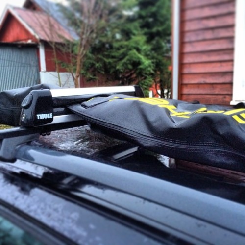 Hmm… Kanskje ikkje så mykje vits i å ta med skia til Ørsta i år… #våteski #vestlandsjul? / on Instagram http://b.tja.lv/1kvUpM6
