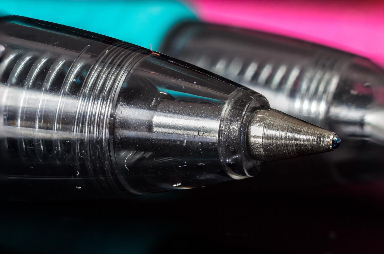 thefrogman:  froggieslightroom:  Macro shots of ball point pens. A very big thanks