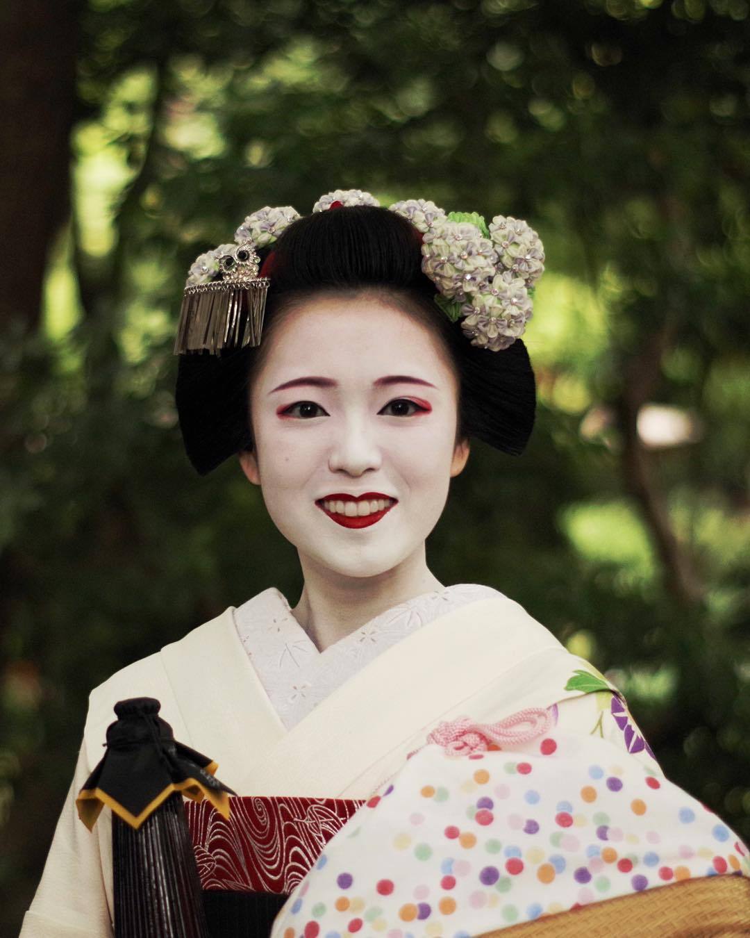 geisha-kai:  June 2016: maiko Katsusen of Gion Kobu by   hiseong_kim on Instagram