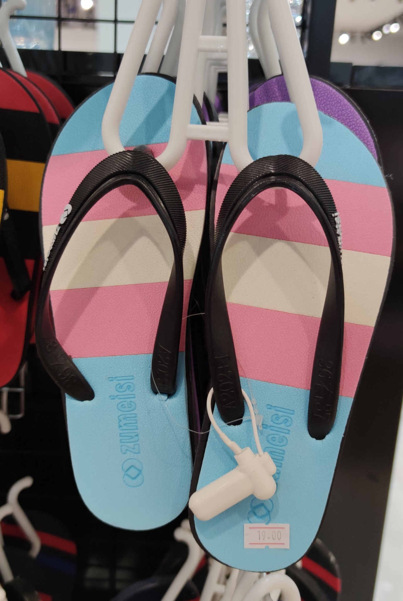 tomatomagica:tomatomagica:transgener… it’s 19 GEL which is 7 USD 🙂 small price to pay for transgender flip flops