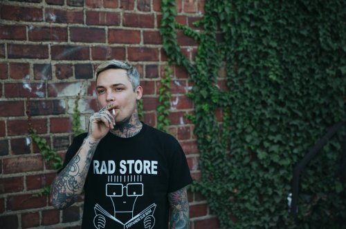 caapz:String // Cleveland, OH // 2016 (by @xpeesx)