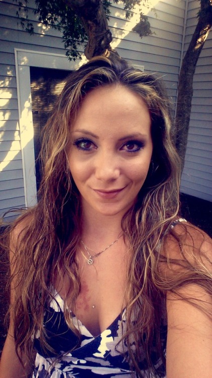 blowitinmyface: leathersmoke81: leathersmoke81:  Chelsea - VS120 smoke break and her sexy sneer!&nbs