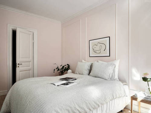 Blush Perfect | Goteborg, SwedenLayout:(Source: stadshem.se, Photos: Krister Engström, Styling: Apar