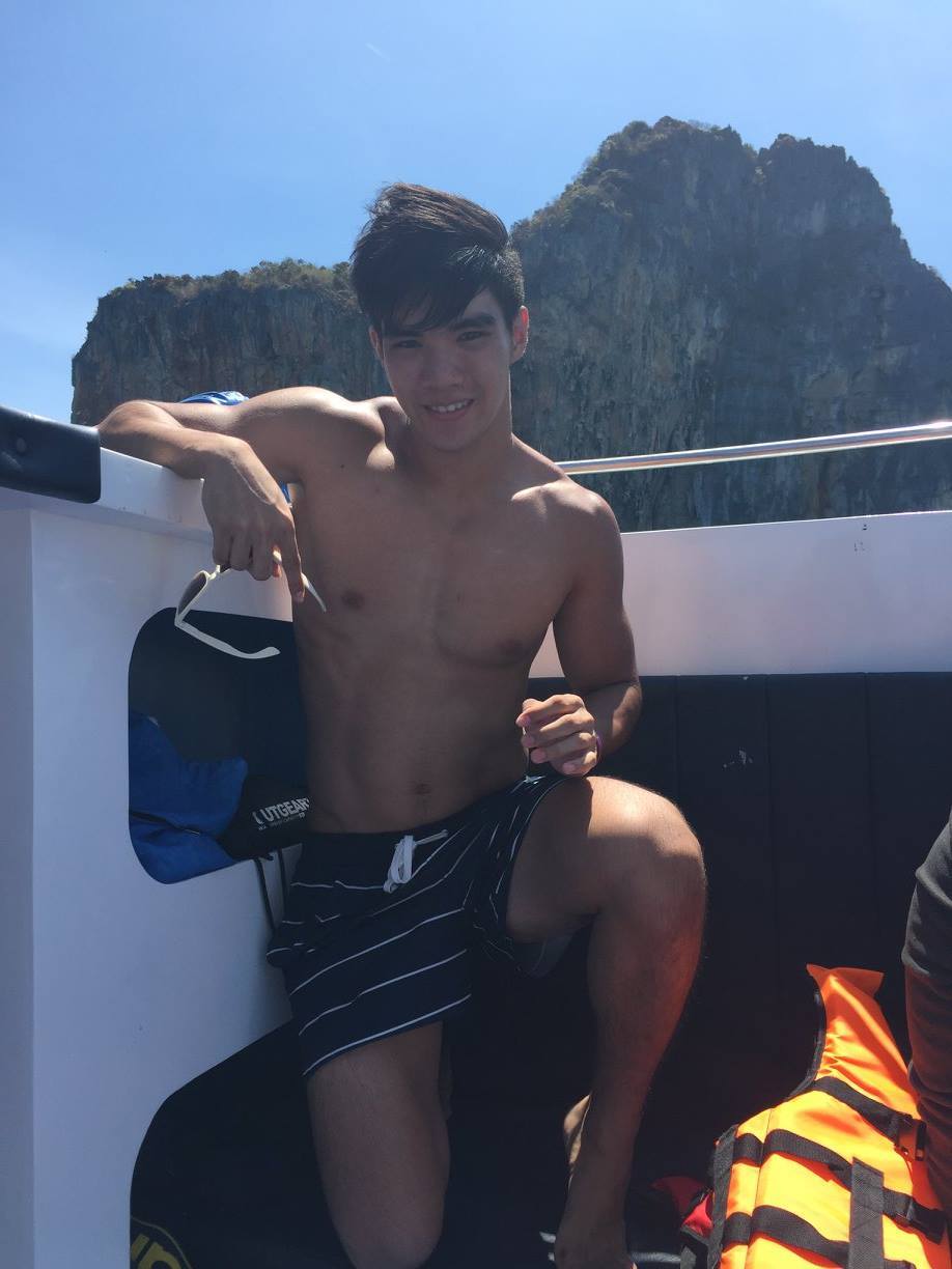 overture69:  sjiguy:Dominic Chong used to be the tiniest cute little thing, but look