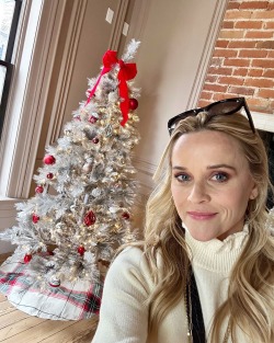 Porn Pics allthethingspdx:Reese Witherspoon 🎄