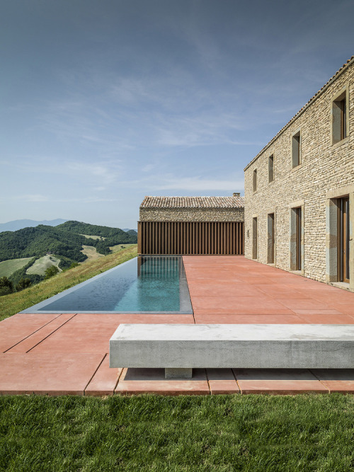 AP House Urbino GGA gardini gibertini architects‘AP House’ bears witness to the rebirth of an ancien