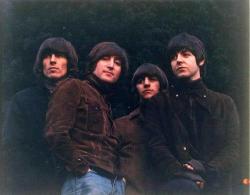 gsv107:  The actual uncropped Rubber Soul photo, I never saw this one before! 