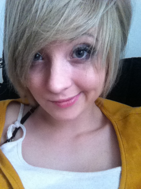 little-tweety-bird:  want short hair now..  So cute!